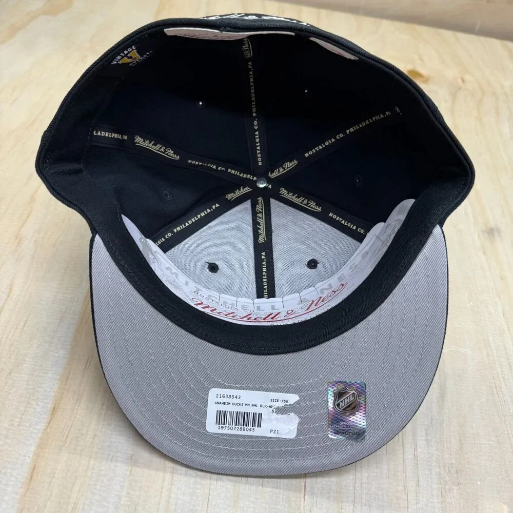 NEW Anaheim Ducks Mitchell & Ness Liberty Fitted Cap Hat Black White Sz 7 5/8